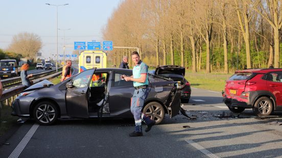 Kettingbotsing met meerdere gewonden. Kettingbotsing met meerdere gewonden.