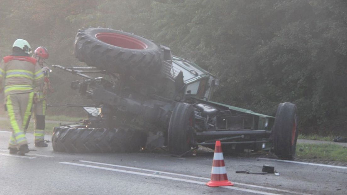 Twee gewonden door botsing tussen tractor en auto in Wijhe