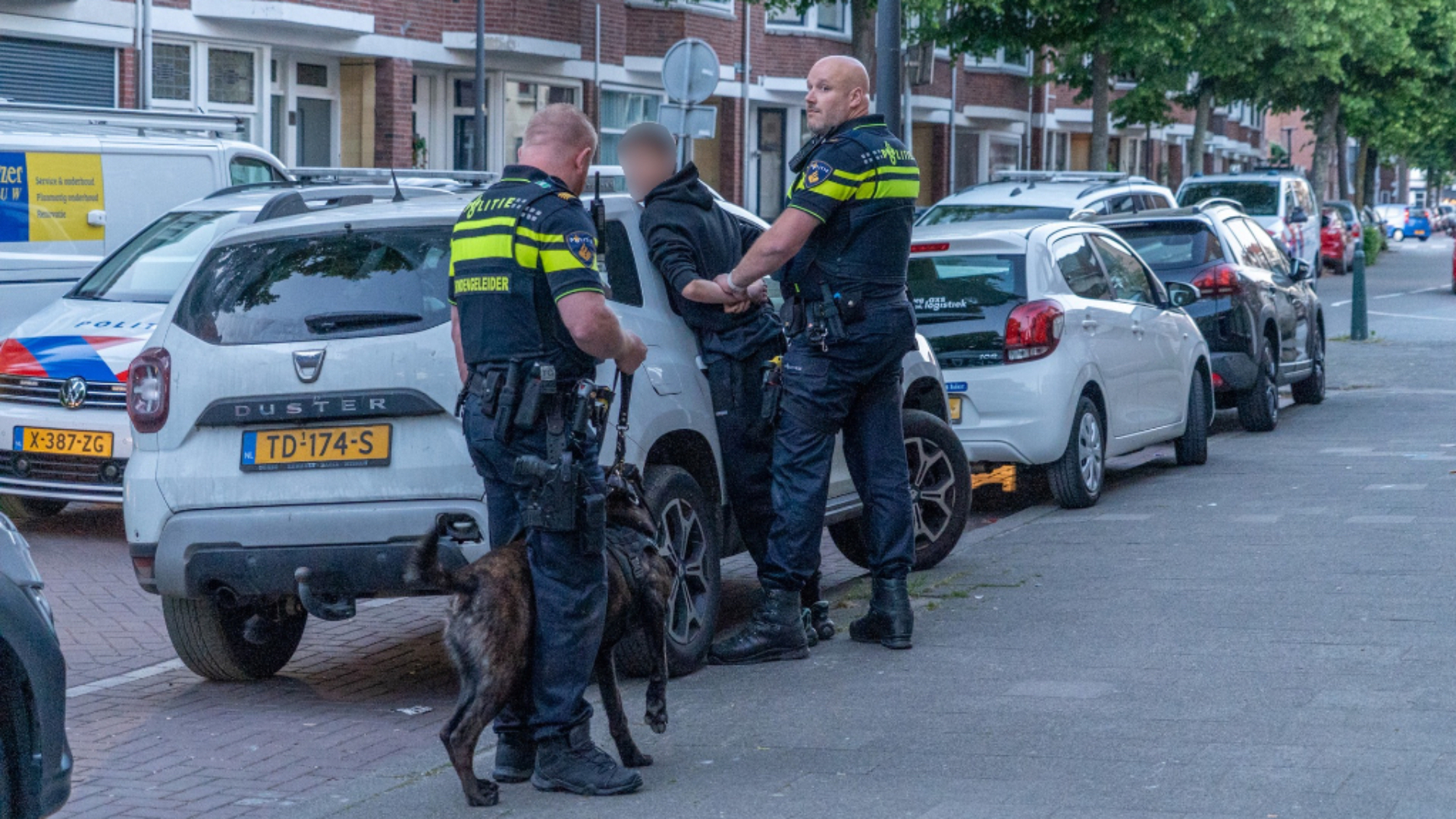 Vier verdachten zijn aangehouden in de Heemraadstraat.