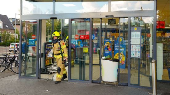 Winkel ontruimd na vreemde lucht