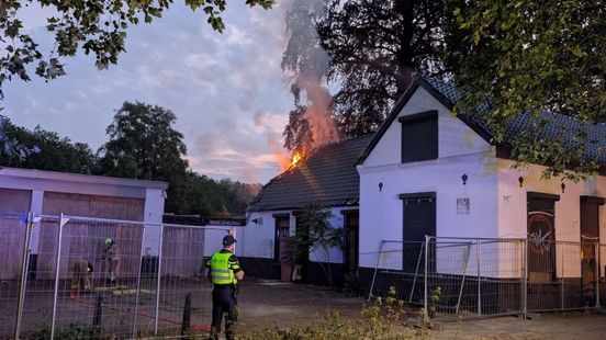 Brand in voormalige coffeeshop • motorrijder verongelukt