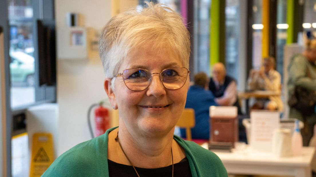 Maddi de Munnik, coördinator participatie en zelfredzaamheid van de bibliotheek Deventer