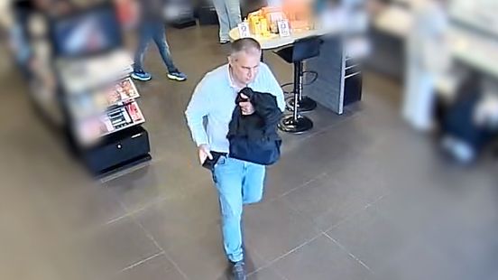 Man steelt voor 1500 euro aan parfum en loopt fluitend weg