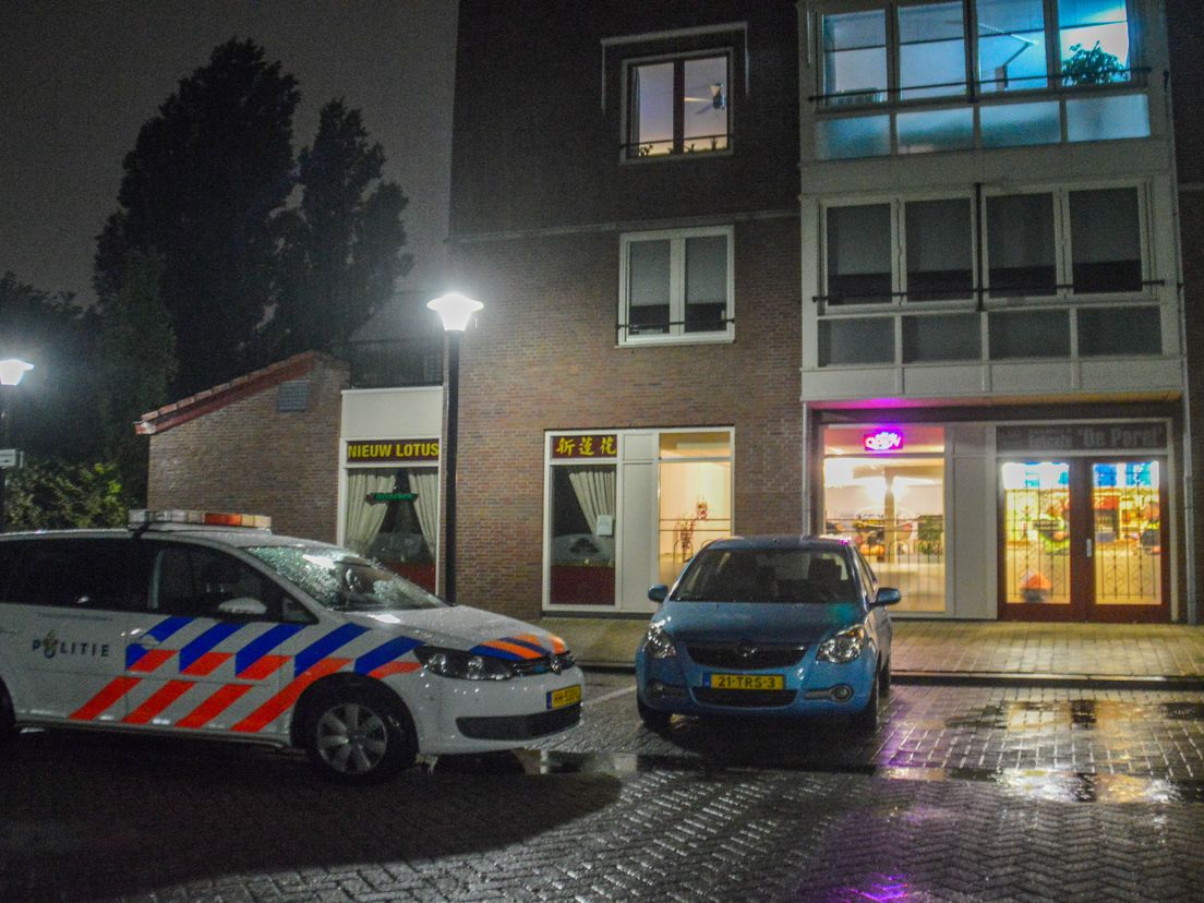 De politie kwam bij de snackbar ter plaatse.