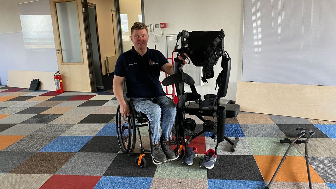 Dennie Jager en zijn exoskelet