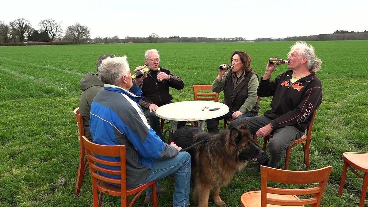 Na vijf jaar weer paasvuur in Anloo: 'Trots dat het is gelukt'