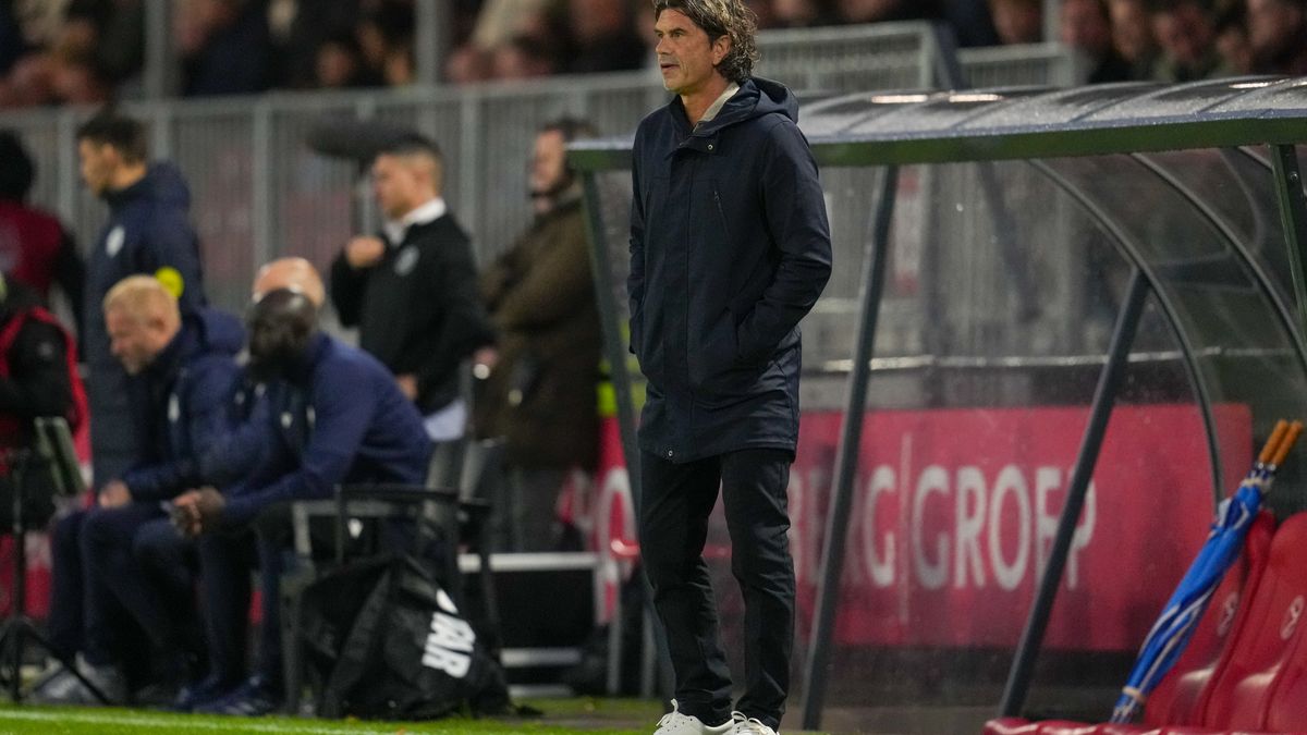 Opmerkelijk: FC Eindhoven-trainer ontbreekt tegen Hoek door zware blessure