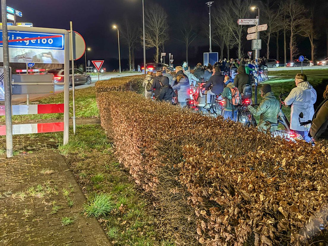 Bezoekers verlaten The Passion: files in Dwingeloo