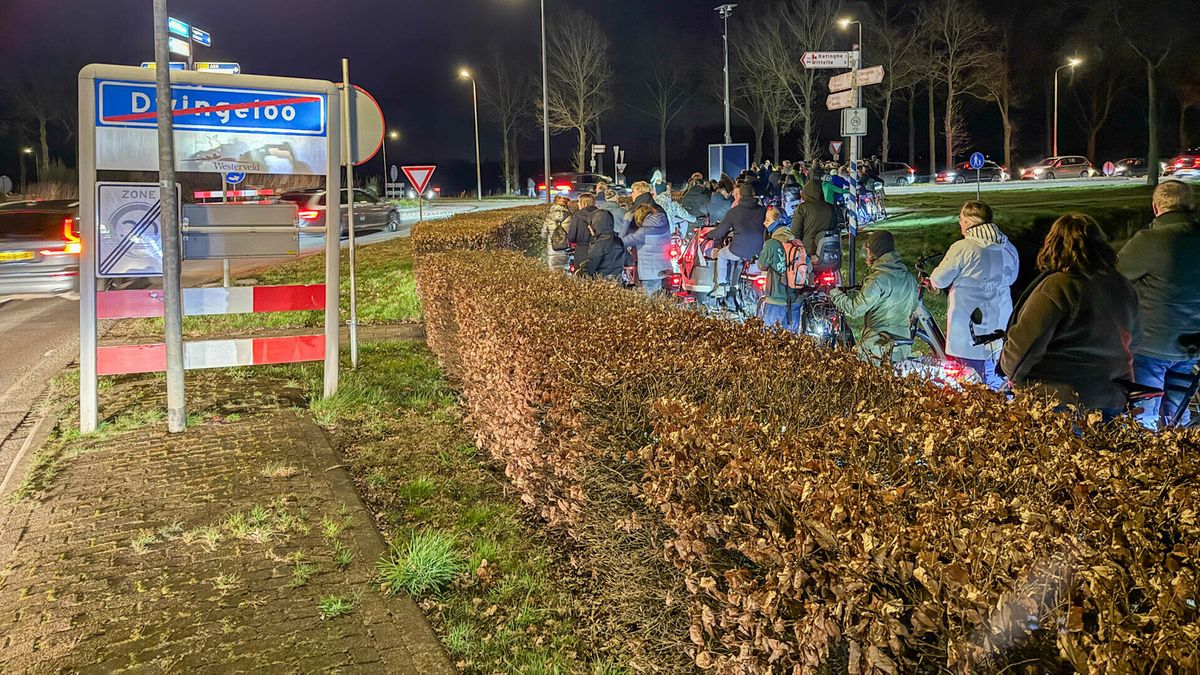 Bezoekers verlaten The Passion: files in Dwingeloo