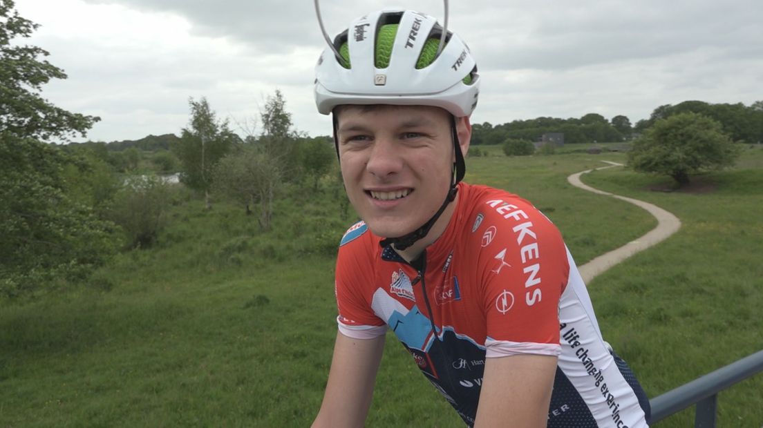 Bram van Ballegooijen (16) fietst Alpe d'HuZes voor kankerbestrijding: "Het zit bij mij best wel diep"