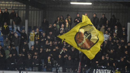 LIVE | Vitesse in Eindhoven begonnen in jacht op tweede periode