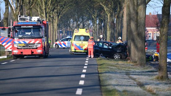 Fries raakt zwaargewond bij ongeluk in De Groeve. Fries raakt zwaargewond bij ongeluk in De Groeve.