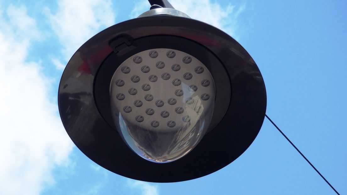 Door de LED-straatverlichting wordt onder andere het stroomverbruik verminderd
