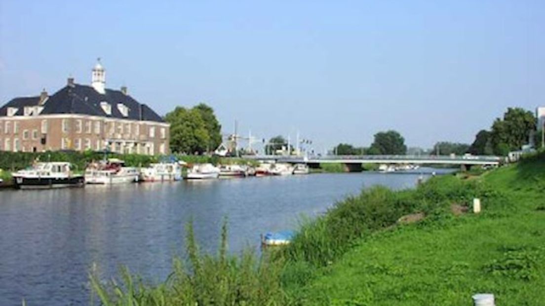Ommen vanaf de Vecht