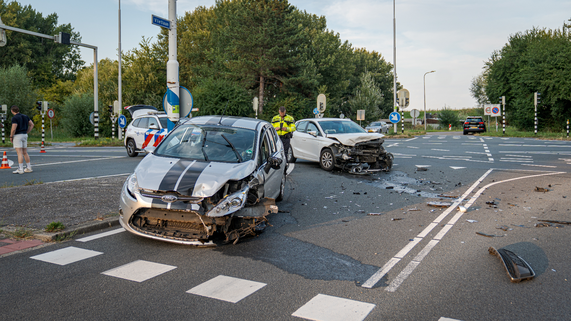 de schade aan de auto's is aanzienlijk