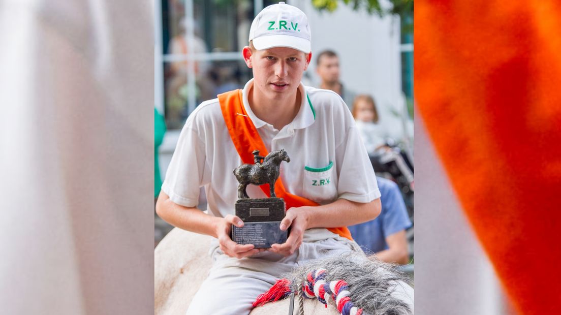 Emiel Provoost met de eerste ereprijs.