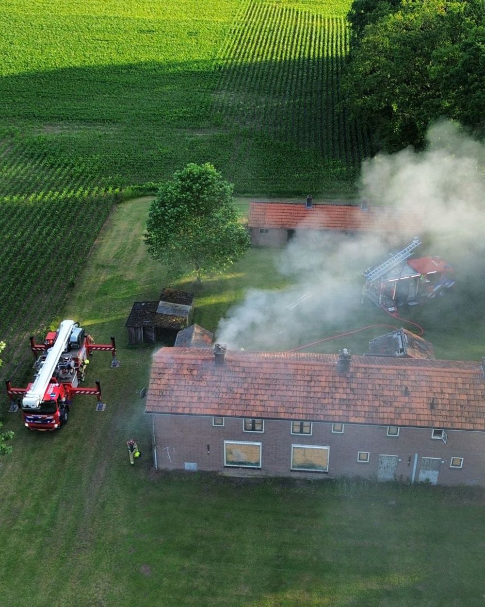 Veel rook bij brand in leegstaand pand - Omroep Gelderland