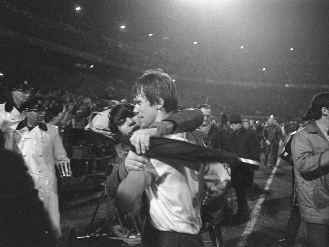 Feyenoord haalt op 15 april 1970 de finale van de Europacup 1 door te winnen van Legia Warschau.