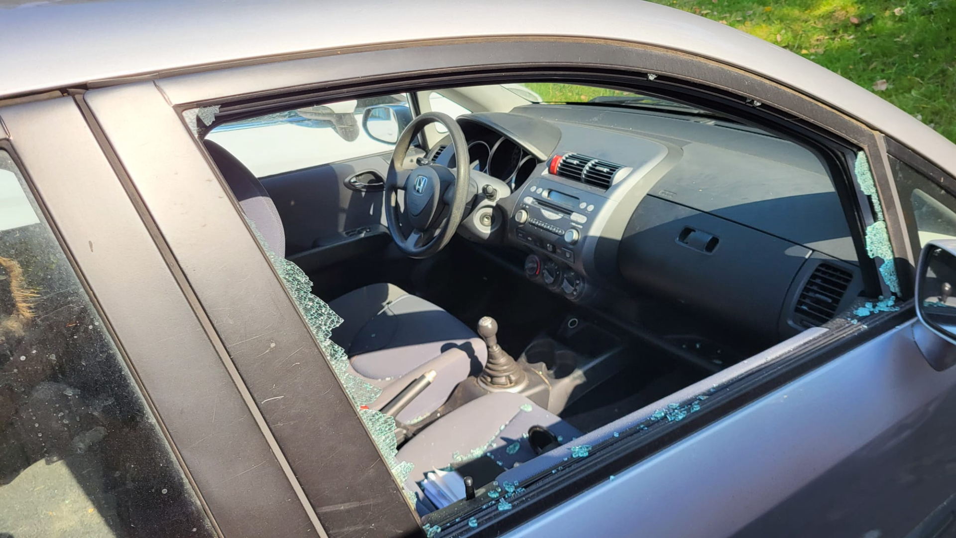 De schade is voor de auto-eigenaren flink.