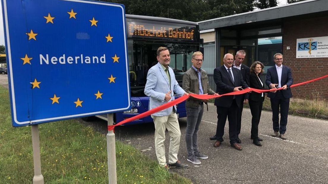 De buslijn Aalten-Bocholt wordt officieel geopend