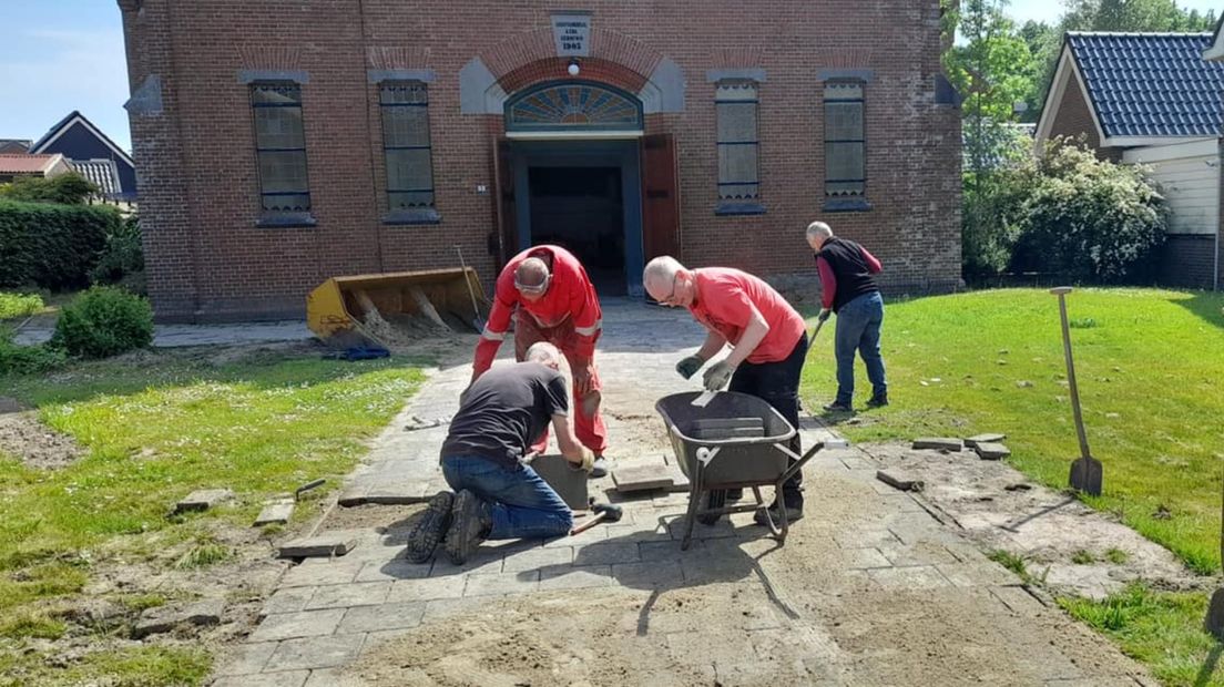 Werkzaamheden aan het dorpshuis in Spijk