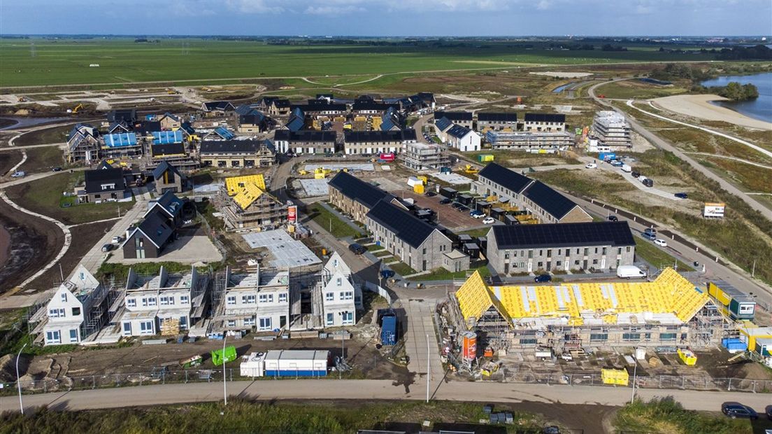 Dronefoto van woningbouw in de nieuwbouwwijk Stadshagen