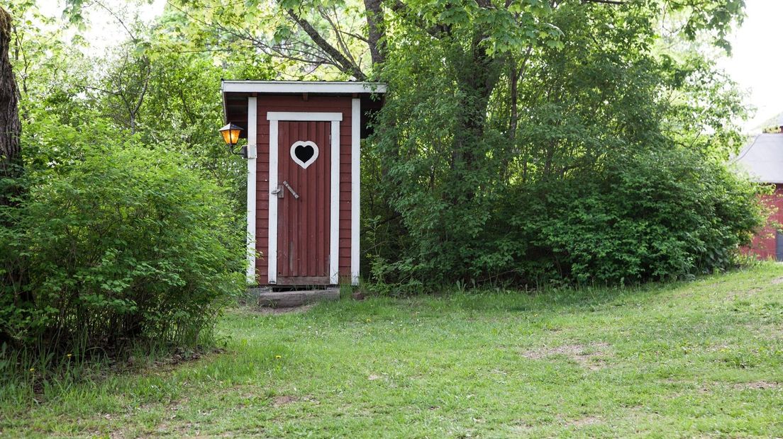 Een buitentoilet (foto ter illustratie)