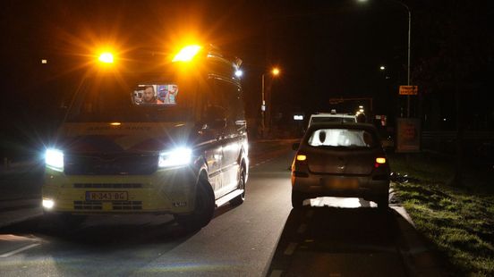 Fietser in Nieuw-Amsterdam aangereden door automobilist met slok op. Fietser in Nieuw-Amsterdam aangereden door automobilist met slok op.