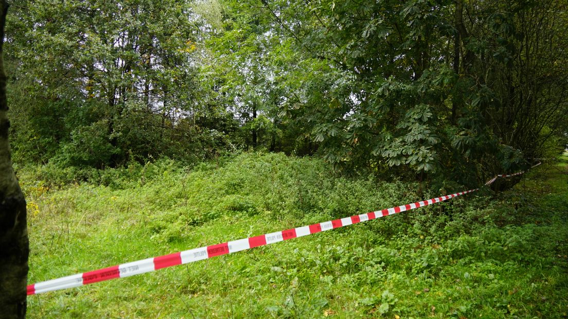 De politie deed vandaag onderzoek in Punthorst op de grond van Gerrit Jan van D. (Rechten: RTV Drenthe/Andries Ophof)