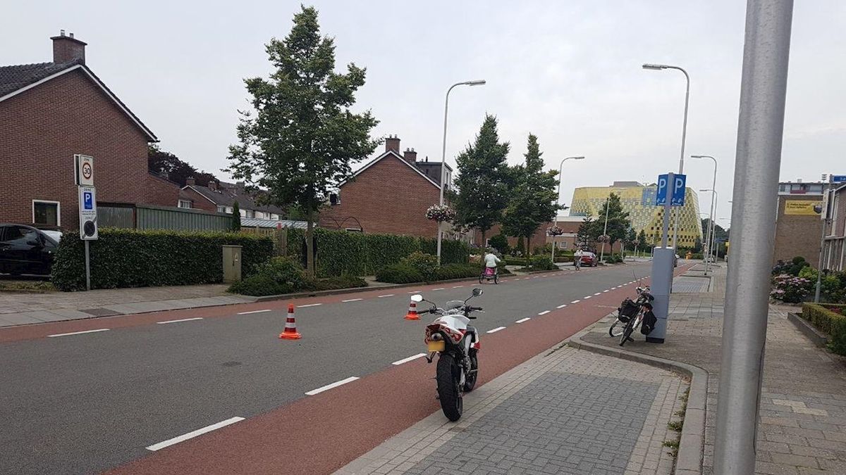 Fietser (79) uit Beerzerveld overleden na ongeluk met bromfietser in Hardenberg
