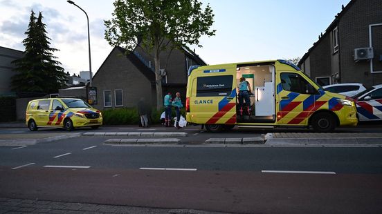 Fietser gewond bij eenzijdig ongeval Almelo. Fietser gewond bij eenzijdig ongeval Almelo.
