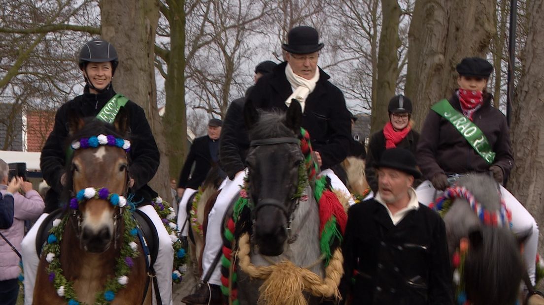 Boerin Bertie viert dat straô rieën officieel erfgoed is