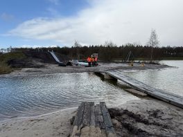 Baggelhuizerplas wordt flink opgekrikt, maar klus niet voor zwemseizoen geklaard