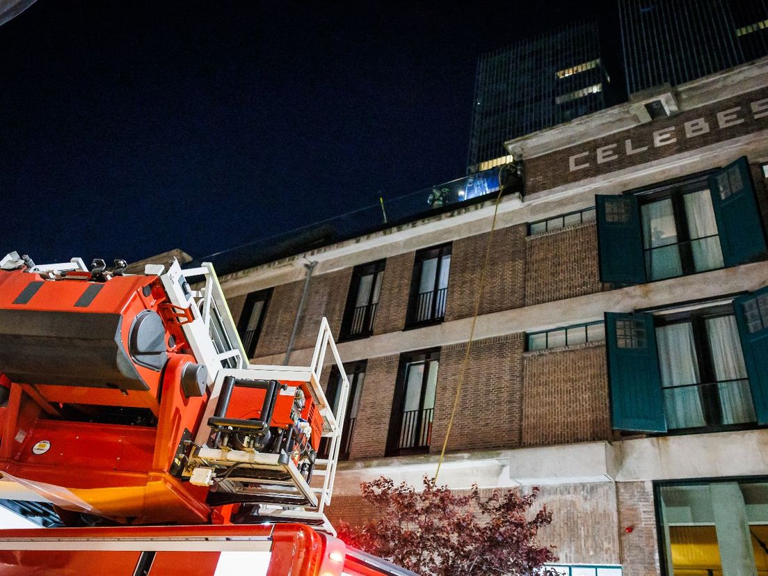 Hoe de brand in een plantenbak kon ontstaan wordt nog onderzocht.