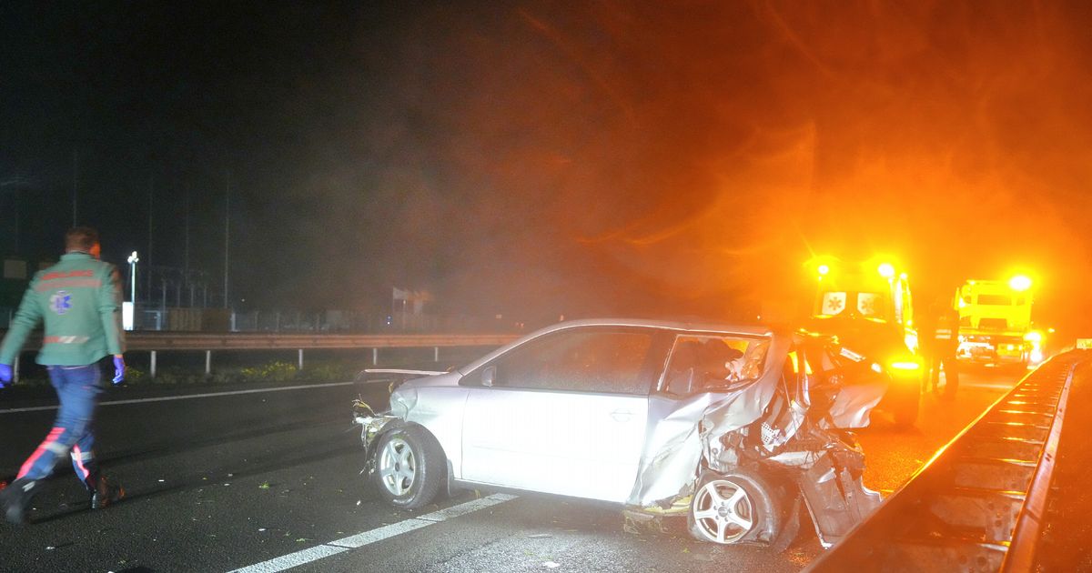Twee gewonden bij ongeluk op A32