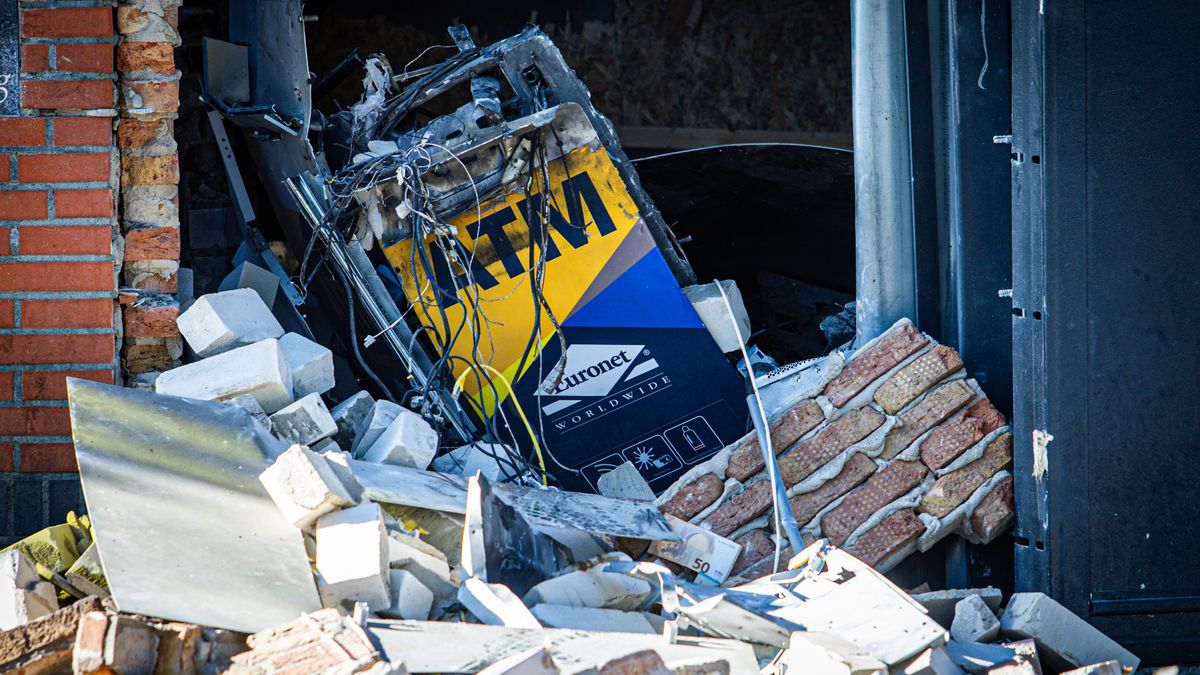 Politie sluit verband tussen plofkraken niet uit: 