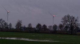 Rode lampen op windmolens Angerlo gaan uit