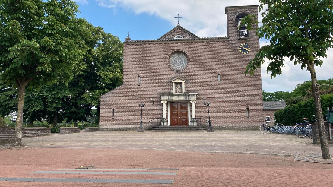 'Ontheiligde' kerk is weer beschikbaar voor uitvaarten en erediensten.