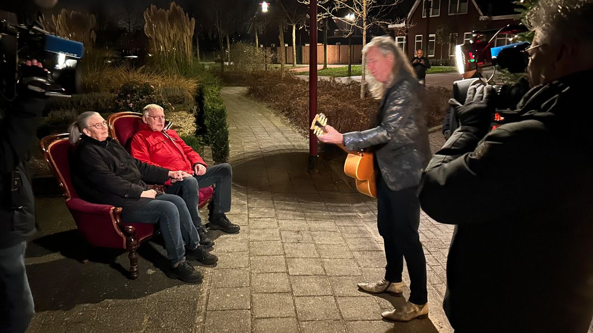 De Kersttruck: een ode voor nier- en kankerpatiënt Hans (70) uit Wesepe