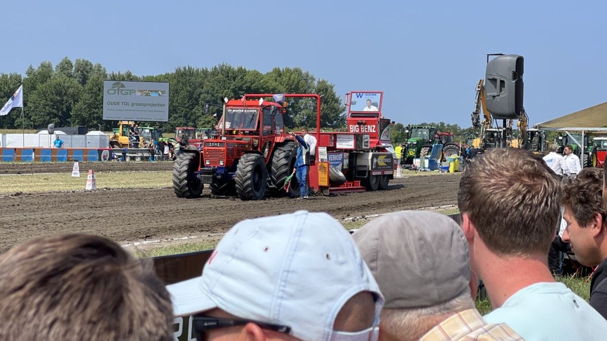 Na twee jaar ronken de motoren weer in Aagtekerke: 'De jongelui hebben het echt gemist'