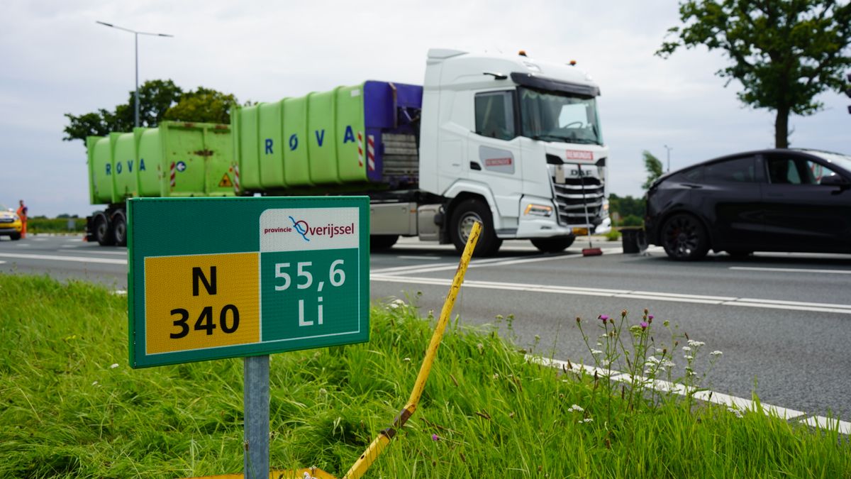 Slingerend met 180 km/u over N340: bestuurder verdacht van rijden onder invloed