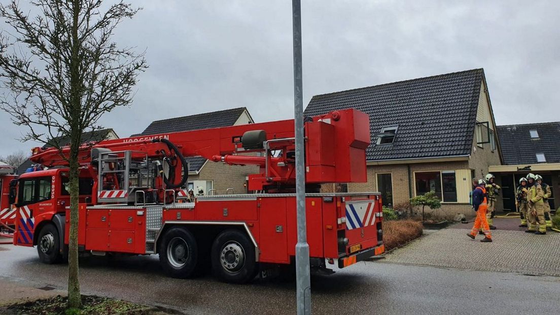 De brand is aan de achterzijde van de woning uitslaand geweest