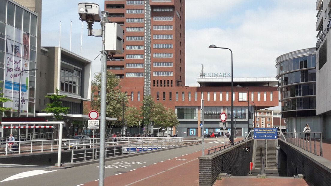 Verkeer vanaf de Kuipersdijk mag nu het busplein nog niet oprijden, maar dat verandert