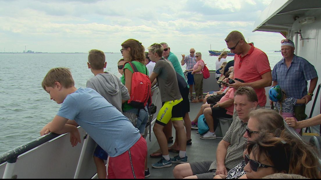 Drukte aan boord van de Westerschelde Ferry