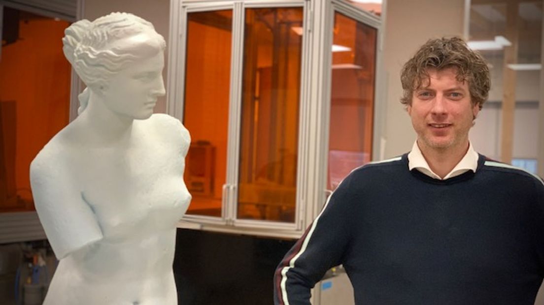 Jasper Bouwmeester van het Zwolse 3D printbedrijf Fiberneering