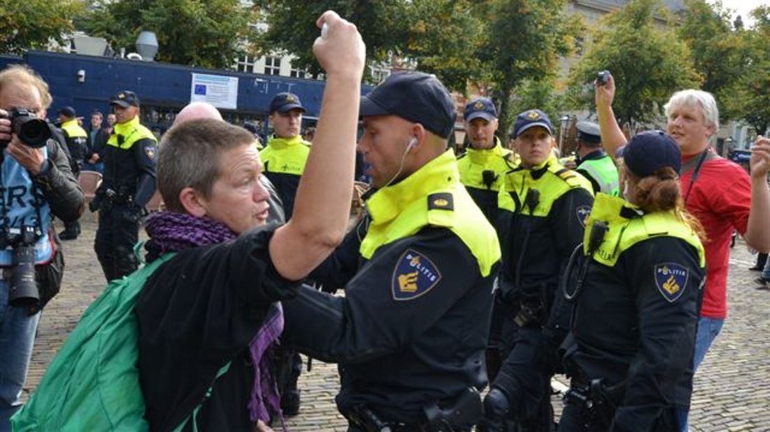 Aanhouding bij demonstratie Plein Den Haag