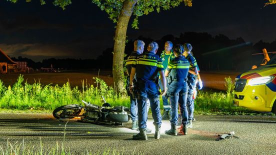Traumahelikopter ingezet na motorongeluk