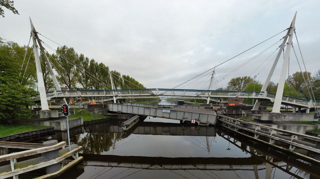 De aangevaren Gerrit Krolbrug