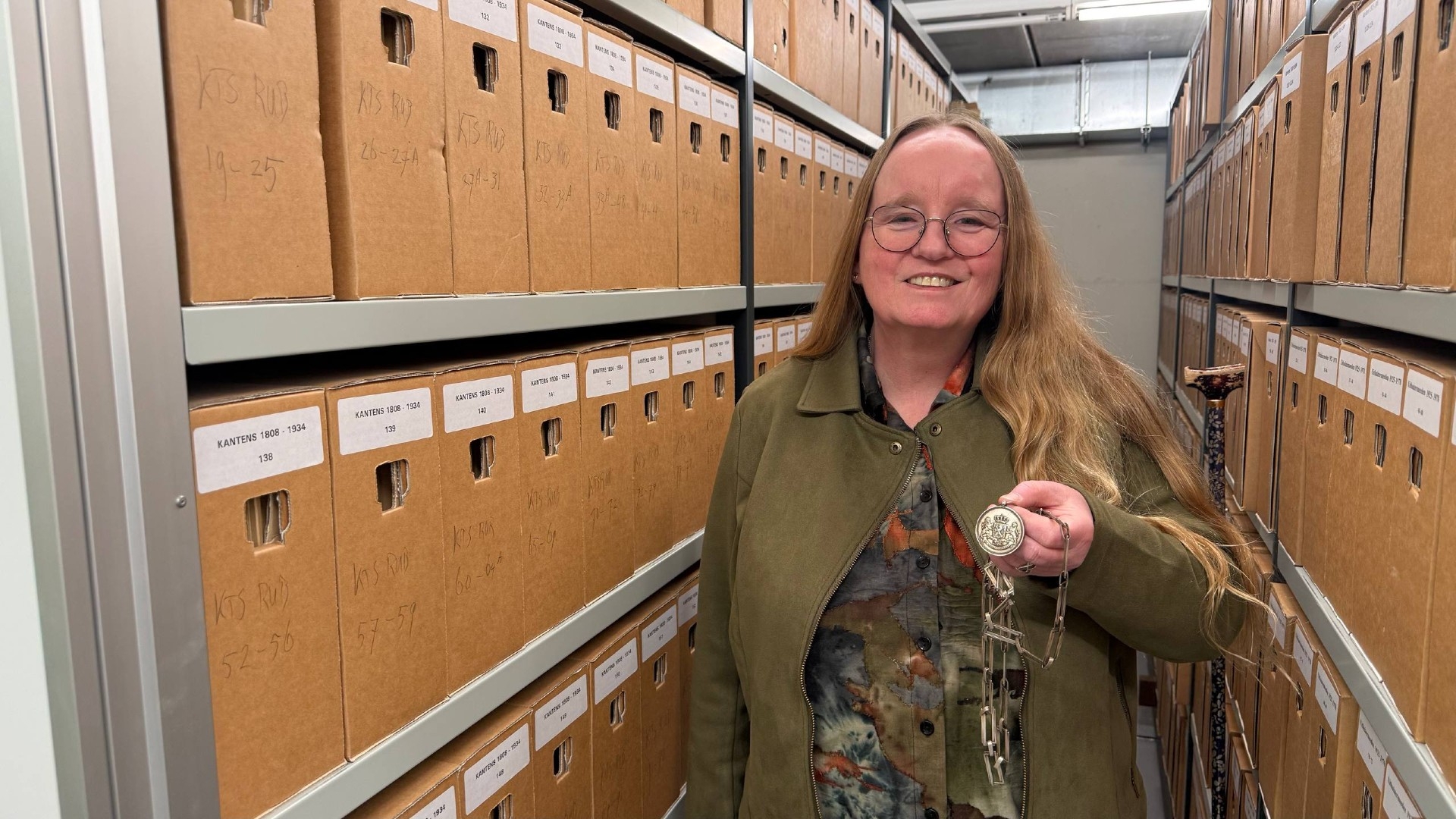 Vermiste ambtsketen van Kantens teruggevonden, nu Kloosterburen nog