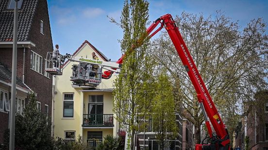 Ceddy zat 2,5 uur vast in hoogwerker